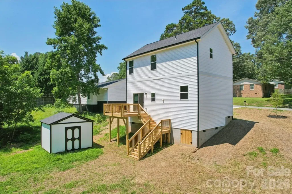 706 N 9th Street Bessemer City NC 28016