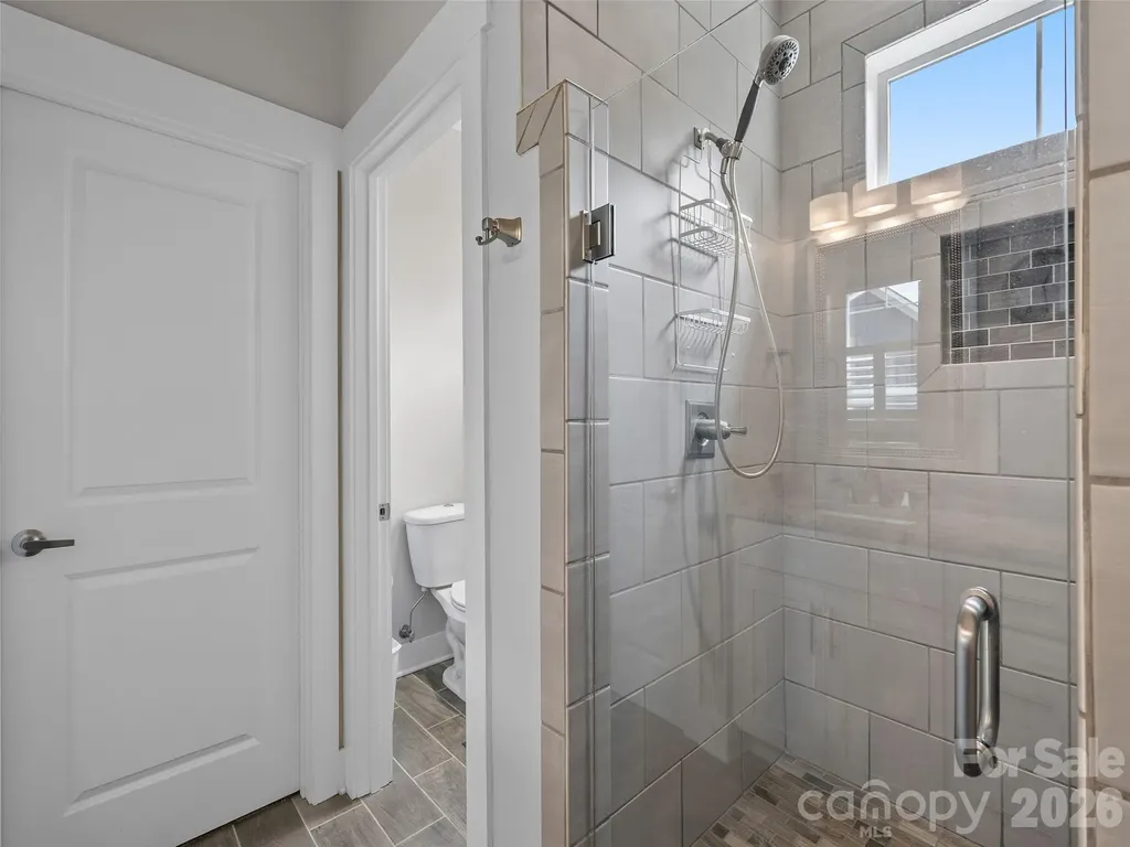 76 S Anvil Avenue Hendersonville NC 28792