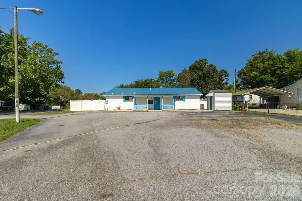 944 Fisher Ferry Street Thomasville NC 27360