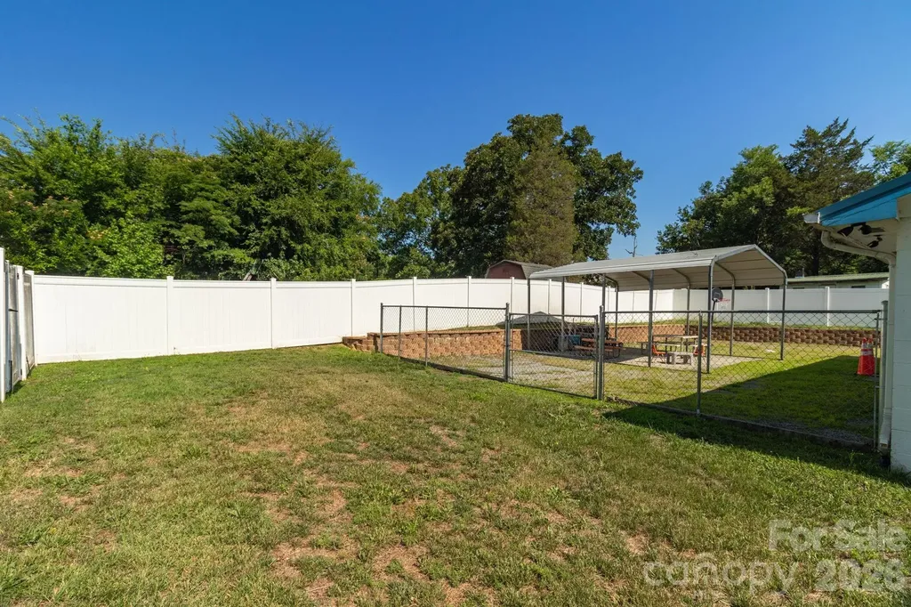 944 Fisher Ferry Street Thomasville NC 27360