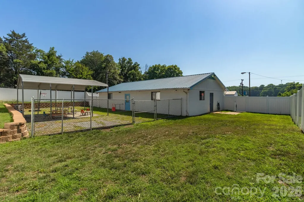 944 Fisher Ferry Street Thomasville NC 27360