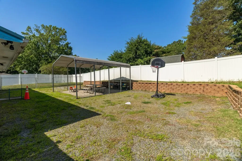 944 Fisher Ferry Street Thomasville NC 27360