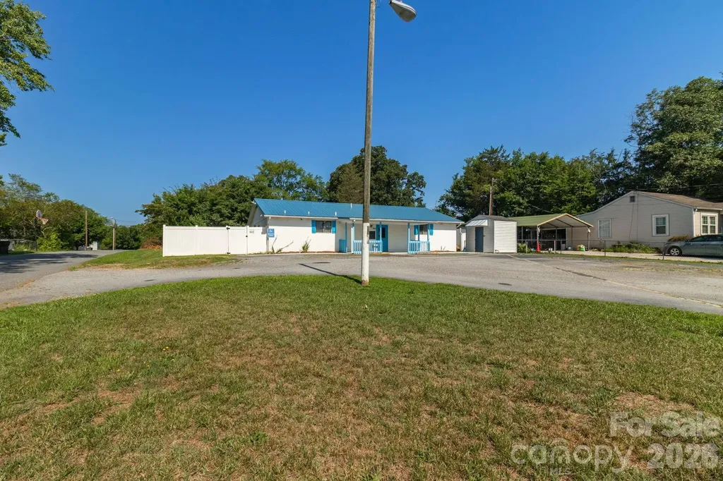 944 Fisher Ferry Street Thomasville NC 27360