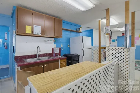 944 Fisher Ferry Street Thomasville NC 27360