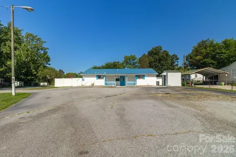 944 Fisher Ferry Street Thomasville NC 27360