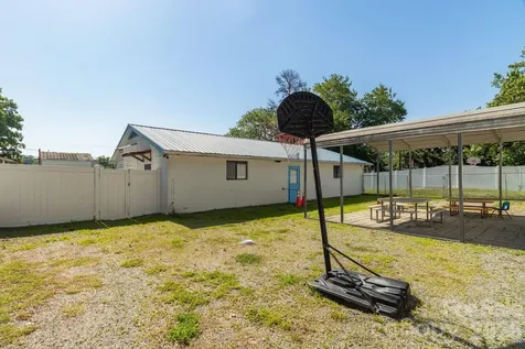 944 Fisher Ferry Street Thomasville NC 27360