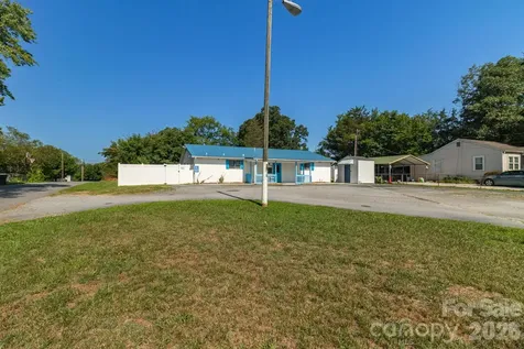 944 Fisher Ferry Street Thomasville NC 27360