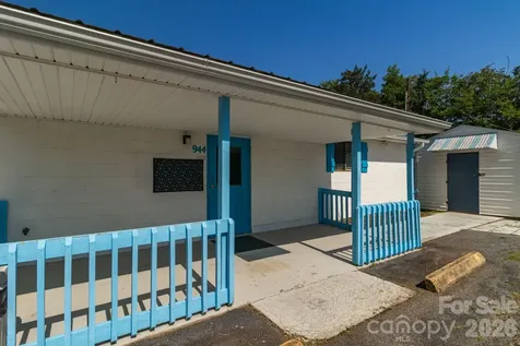 944 Fisher Ferry Street Thomasville NC 27360