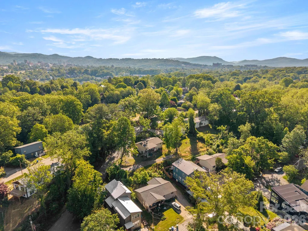 104 Millbrook Road Asheville NC 28806