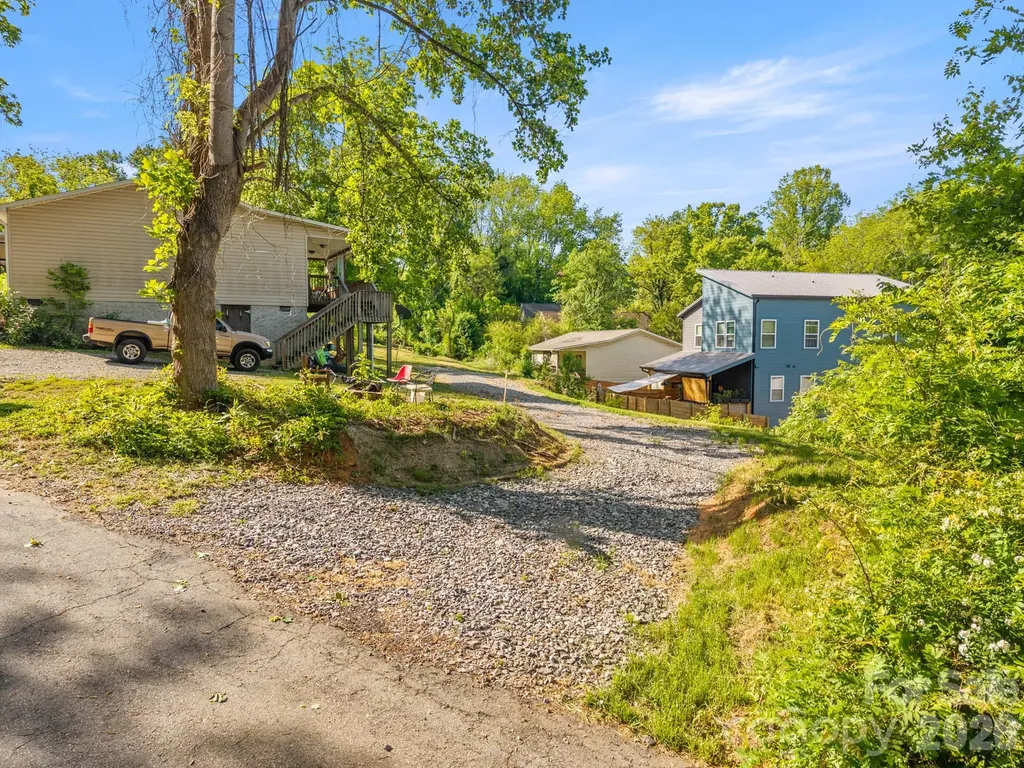 104 Millbrook Road Asheville NC 28806