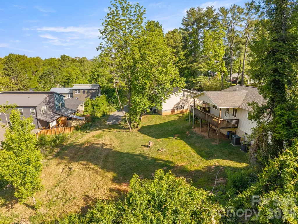 104 Millbrook Road Asheville NC 28806
