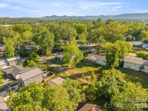 104 Millbrook Road Asheville NC 28806