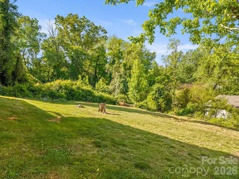 104 Millbrook Road Asheville NC 28806