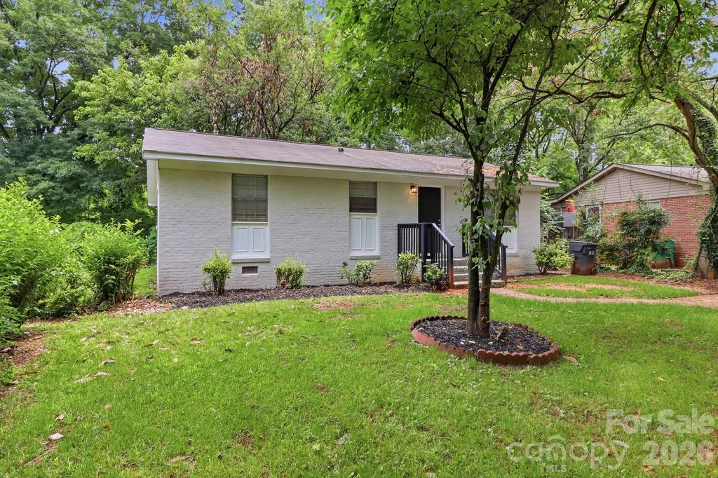 2121 Longleaf Drive Charlotte NC 28210