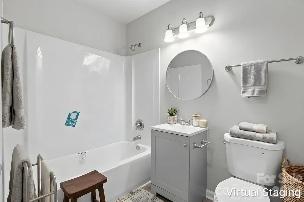 2121 Longleaf Drive Charlotte NC 28210