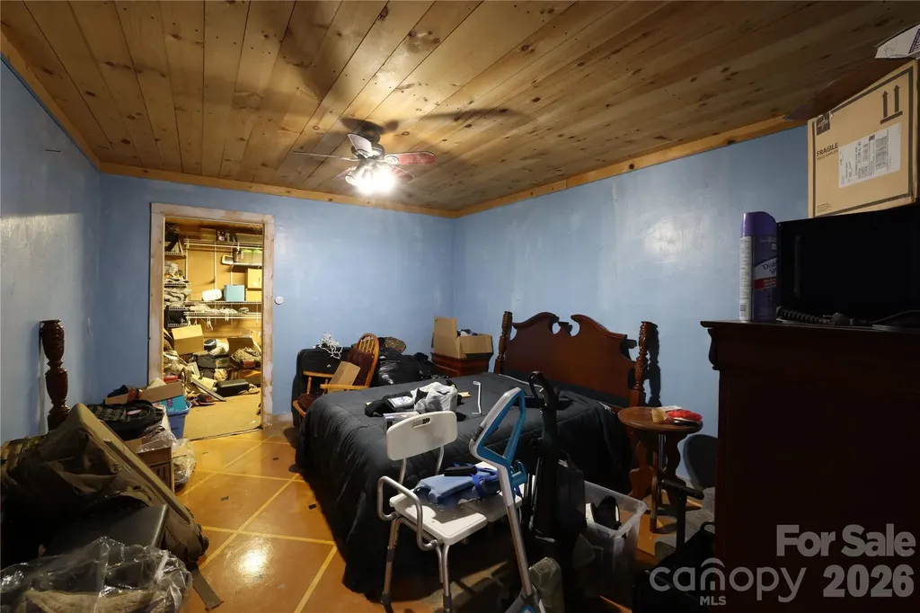 10096 Nc 226 S Nebo NC 28761