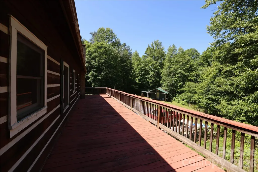 10096 Nc 226 S Nebo NC 28761