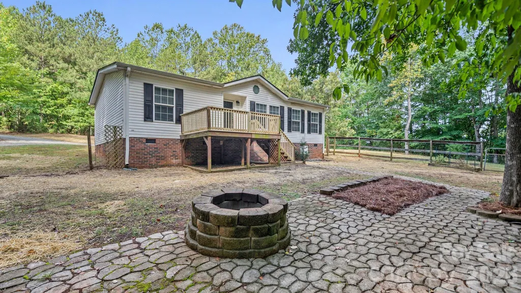 442 Lambs Way Iron Station NC 28080