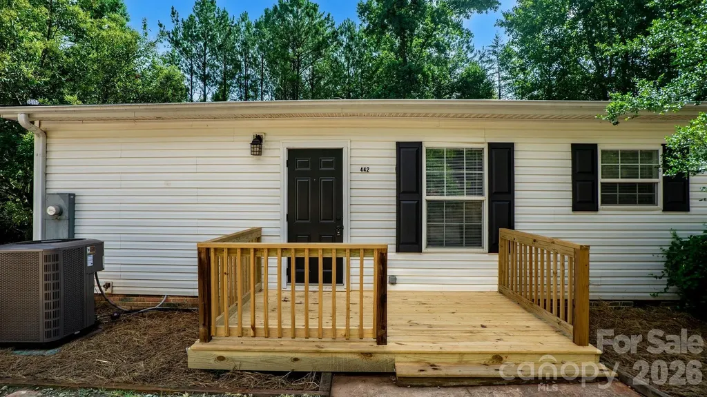 442 Lambs Way Iron Station NC 28080