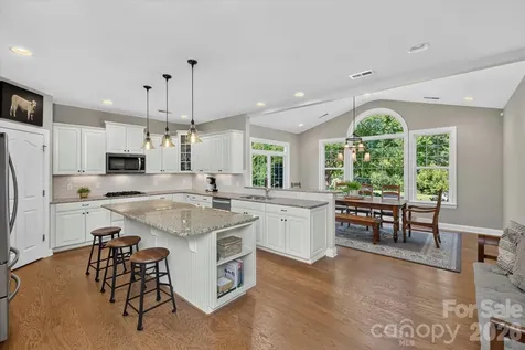 5033 Dockside Court Weddington NC 28104