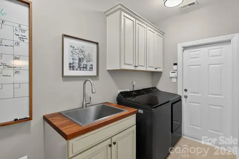 5033 Dockside Court Weddington NC 28104