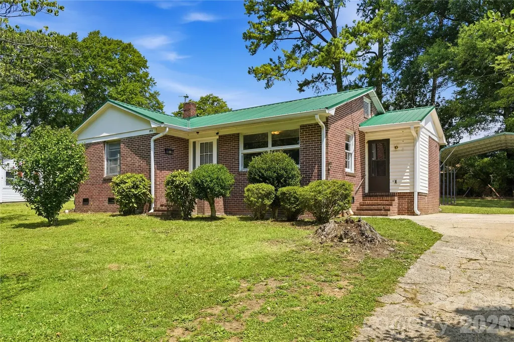 307 Dutchman Avenue Mount Holly NC 28120