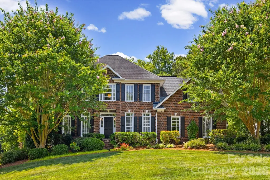 5301 Ravenglass Court Waxhaw NC 28173