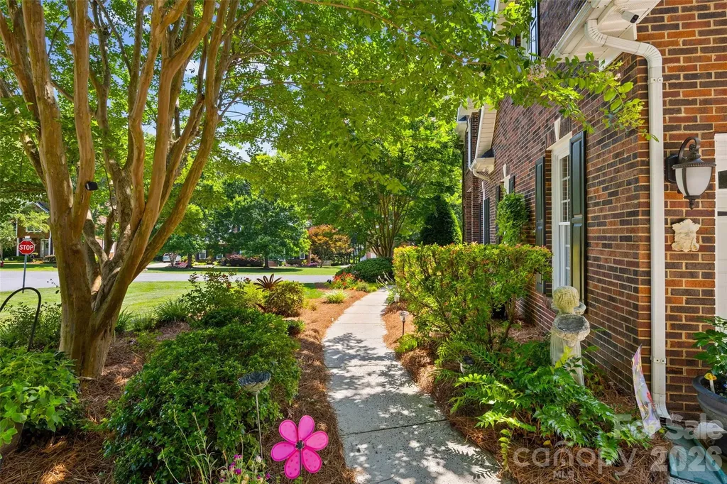 5301 Ravenglass Court Waxhaw NC 28173