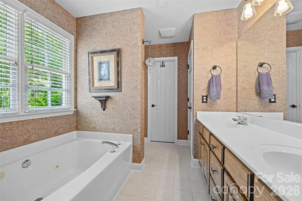 5301 Ravenglass Court Waxhaw NC 28173