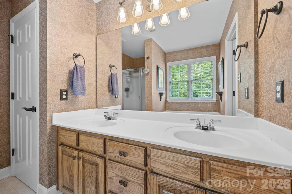 5301 Ravenglass Court Waxhaw NC 28173