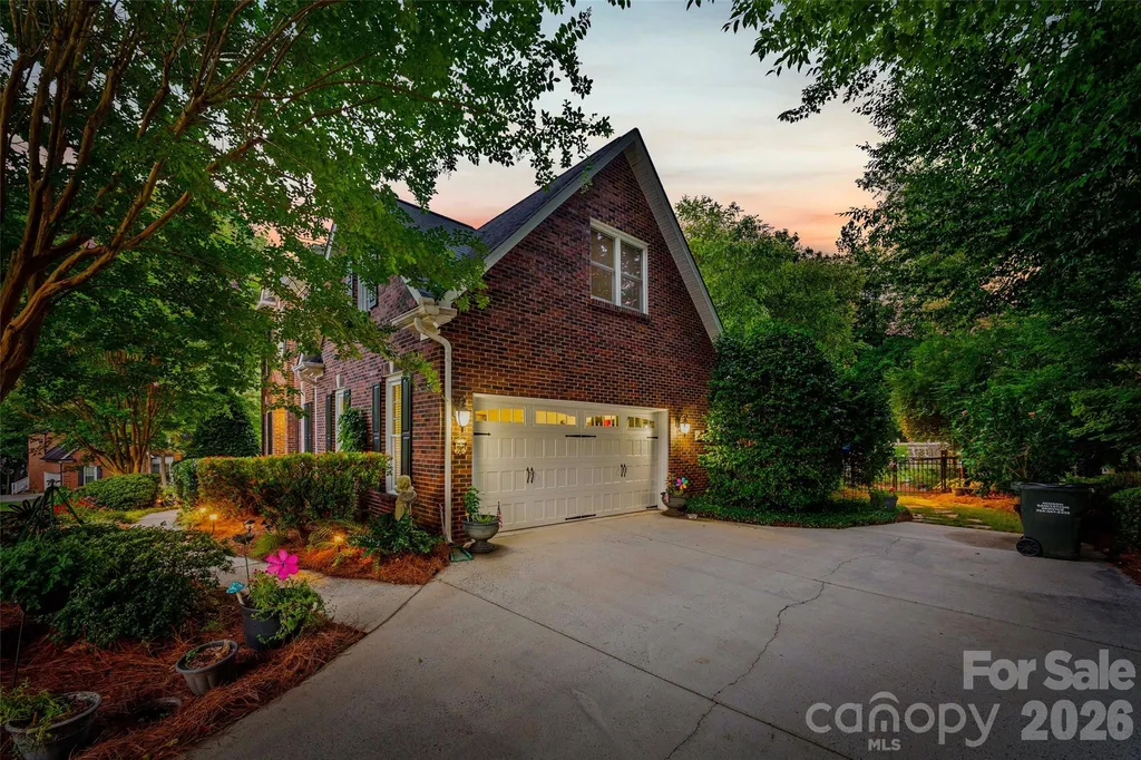 5301 Ravenglass Court Waxhaw NC 28173