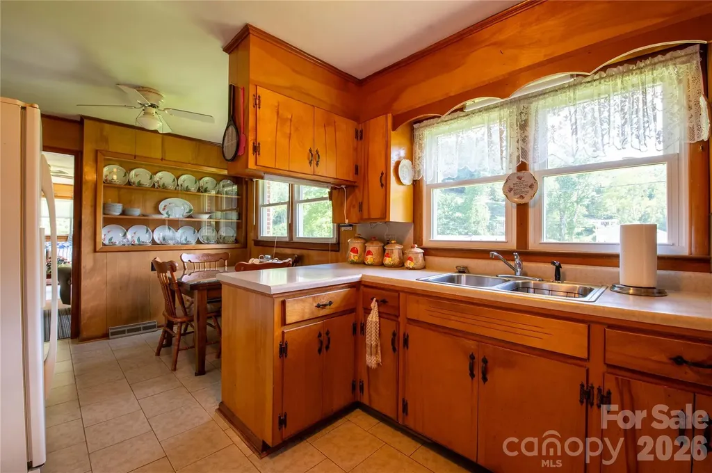40 Double Island Road Burnsville NC 28714