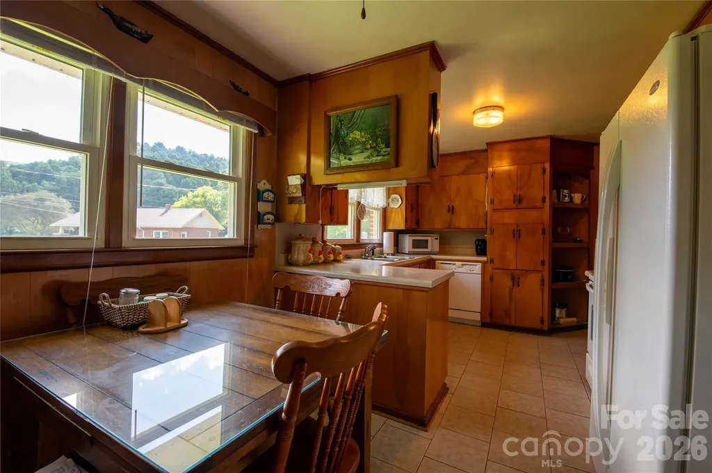 40 Double Island Road Burnsville NC 28714