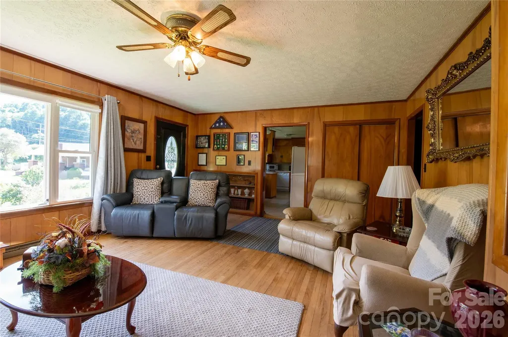40 Double Island Road Burnsville NC 28714