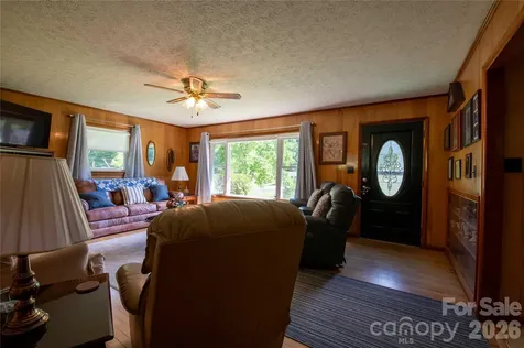 40 Double Island Road Burnsville NC 28714