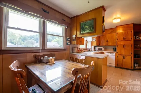 40 Double Island Road Burnsville NC 28714
