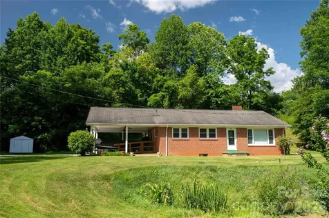 40 Double Island Road Burnsville NC 28714