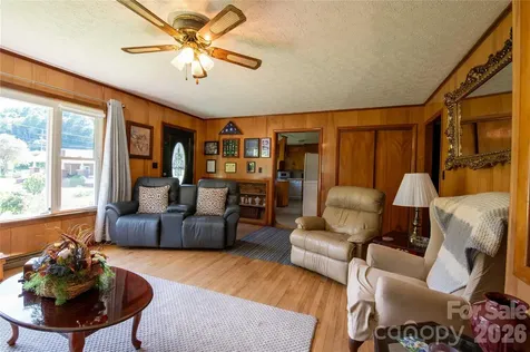 40 Double Island Road Burnsville NC 28714