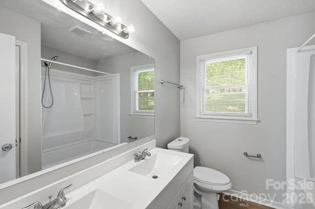 202 Cooke Circle Kings Mountain NC 28086