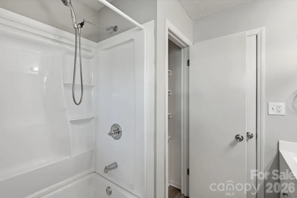 202 Cooke Circle Kings Mountain NC 28086