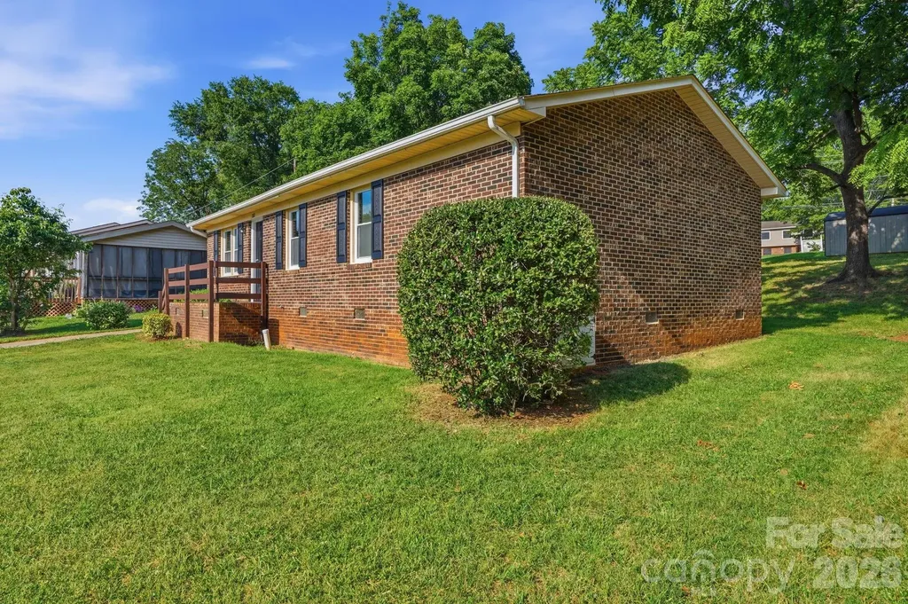 202 Cooke Circle Kings Mountain NC 28086