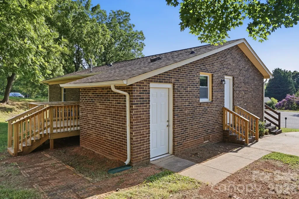 202 Cooke Circle Kings Mountain NC 28086
