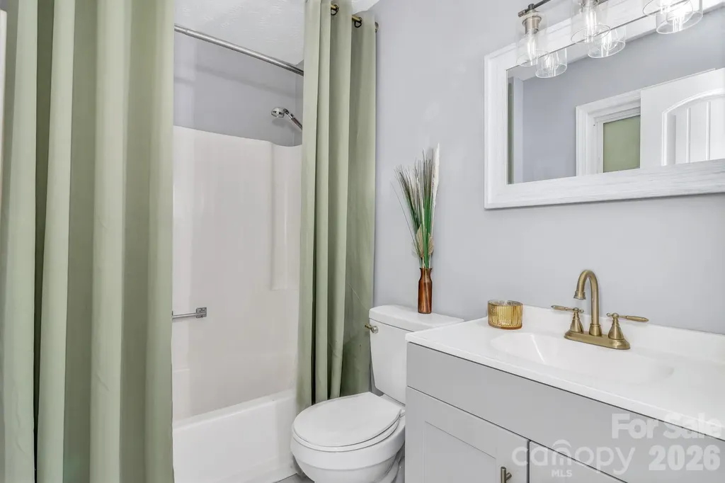 144 Pinehaven Drive Clyde NC 28721