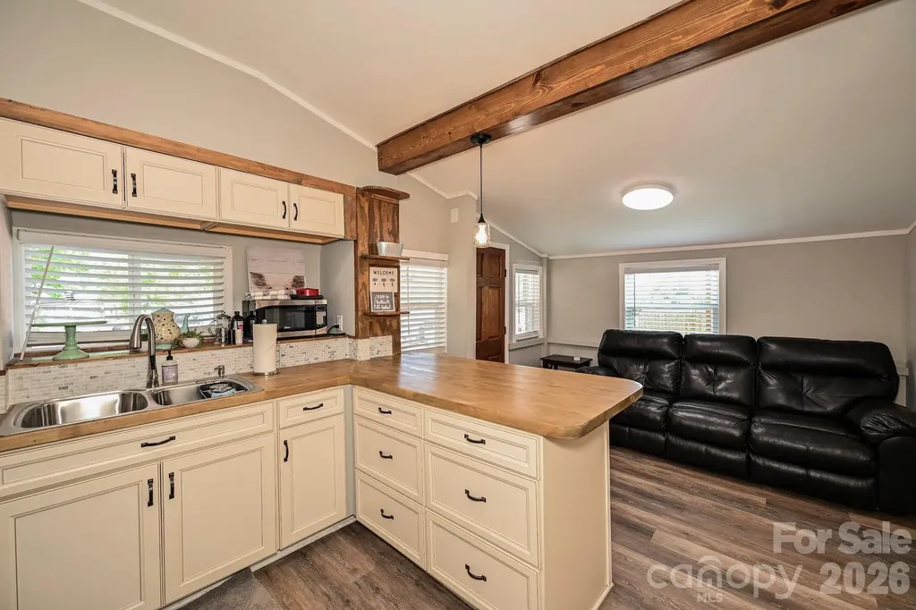 125 Hollywood Trail Mount Gilead NC 27306