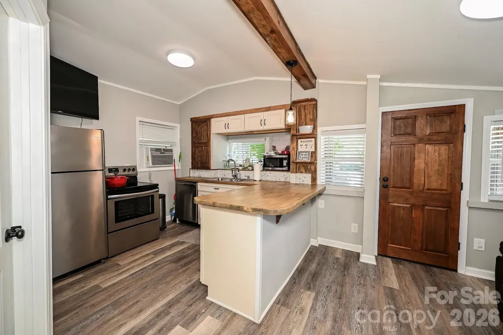 125 Hollywood Trail Mount Gilead NC 27306