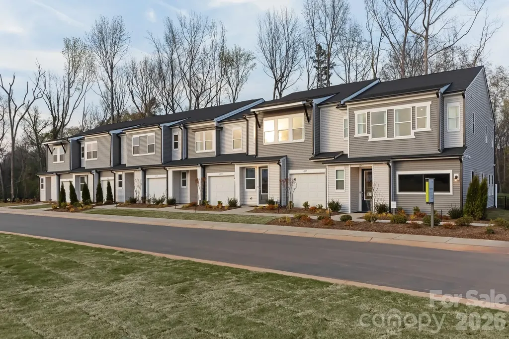 6041 Longar Lane Charlotte NC 28269
