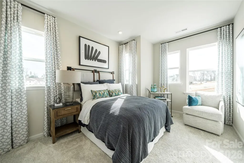 6041 Longar Lane Charlotte NC 28269