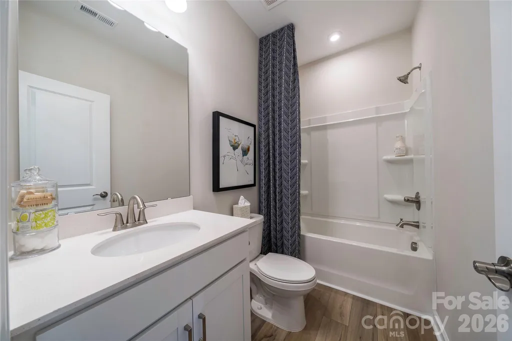 6041 Longar Lane Charlotte NC 28269