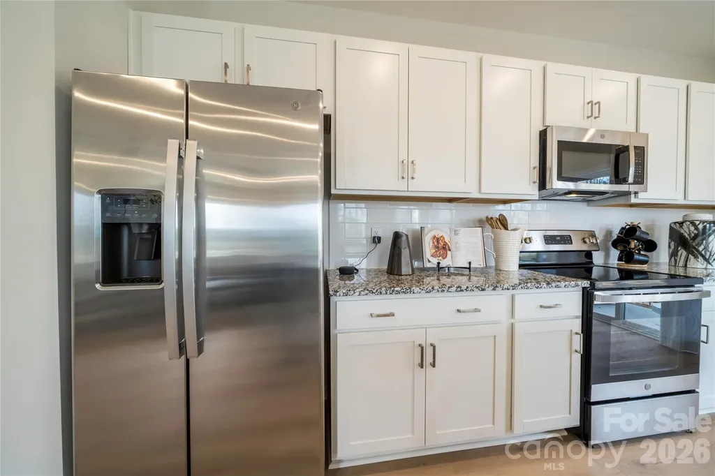 6041 Longar Lane Charlotte NC 28269