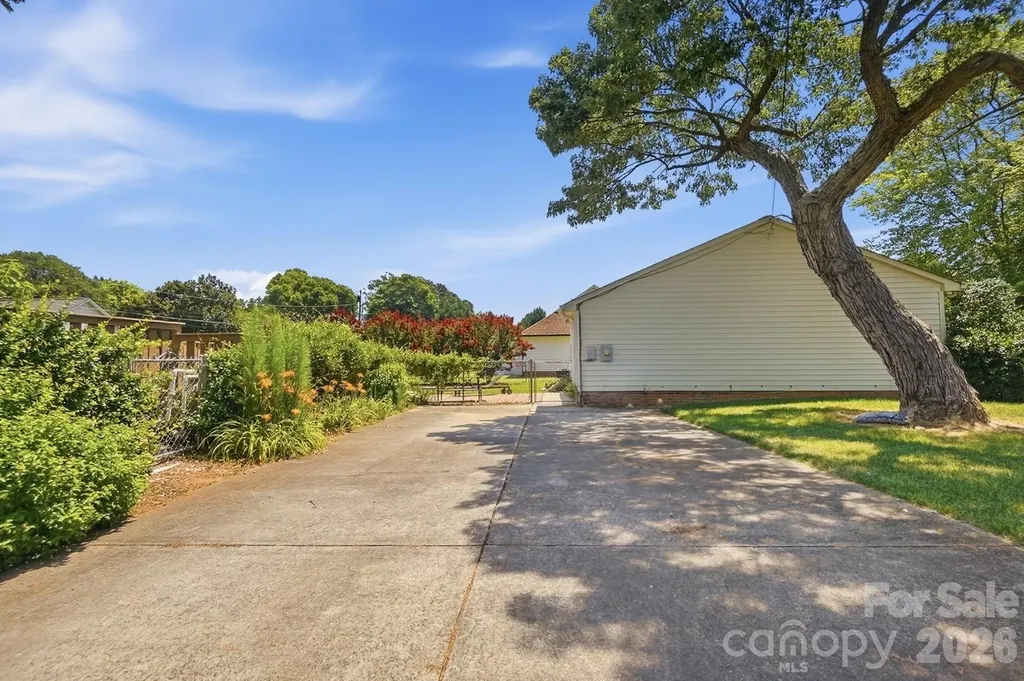 2101 Palm Lane Belmont NC 28012